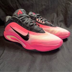 Nike Pink A’One leo Lights Sneakers with Black Swoosh basketball shoe! size 9